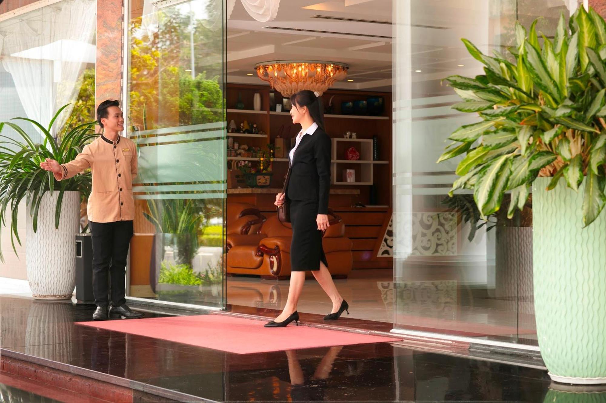 Nesta Hotel Кан То Екстериор снимка